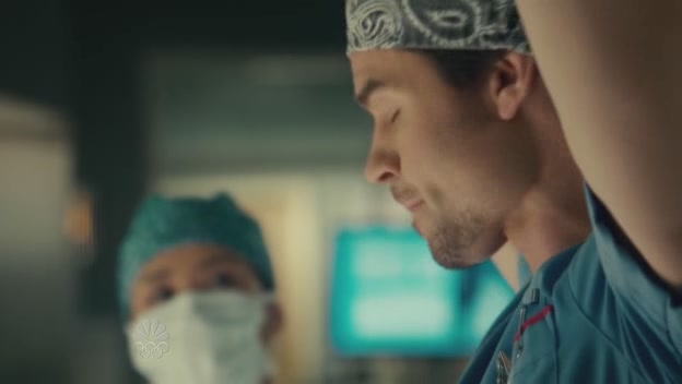 VampireDiariesWorld-dot-org_SavingHopeS01E05-0711.jpg