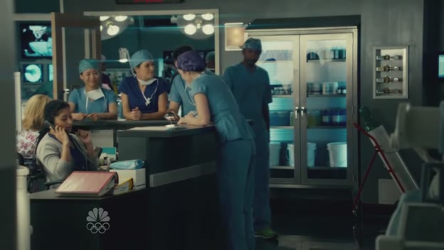 VampireDiariesWorld-dot-org_SavingHopeS01E05-1489.jpg