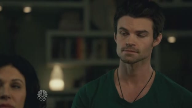 VampireDiariesWorld-dot-org_SavingHopeS01E05-2077.jpg