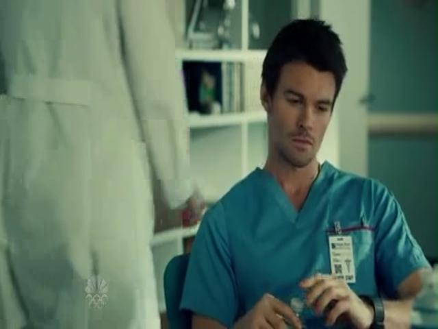 VampireDiariesWorld-dot-org_SavingHopeS01E06-2232.jpg