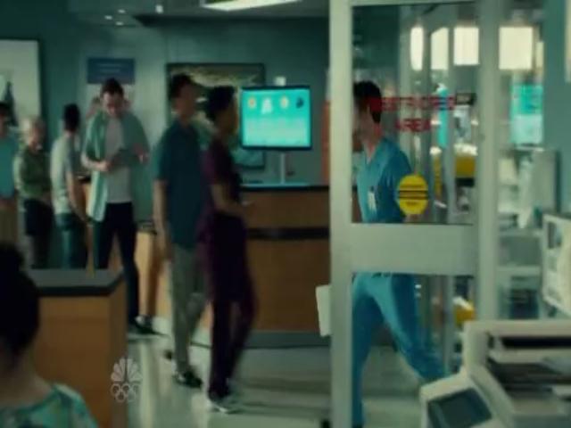 VampireDiariesWorld-dot-org_SavingHopeS01E07-1475.jpg