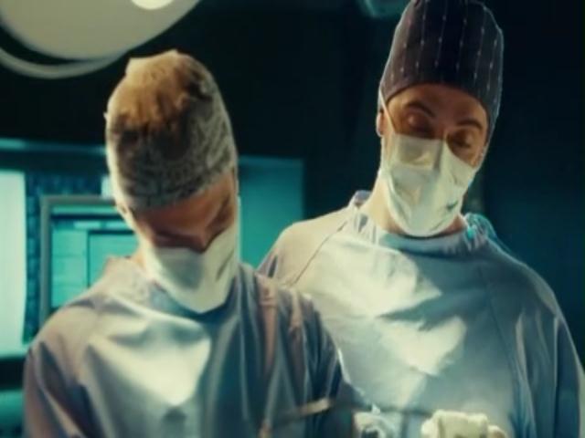 VampireDiariesWorld-dot-org_SavingHopeS01E07-1579.jpg