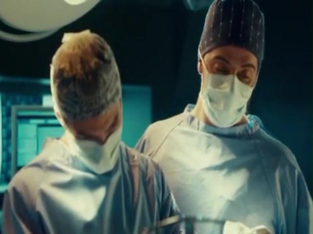 VampireDiariesWorld-dot-org_SavingHopeS01E07-1580.jpg