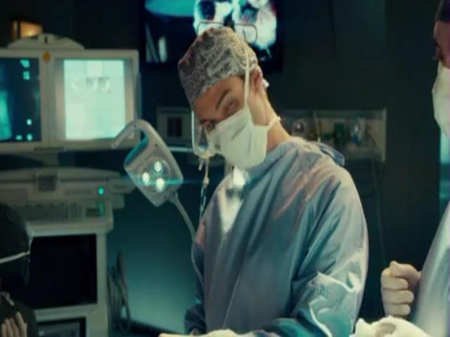 VampireDiariesWorld-dot-org_SavingHopeS01E07-1583.jpg