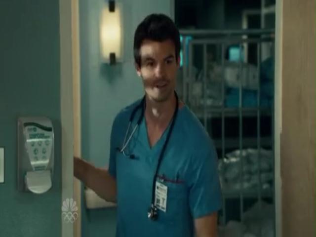 VampireDiariesWorld-dot-org_SavingHopeS01E07-1761.jpg
