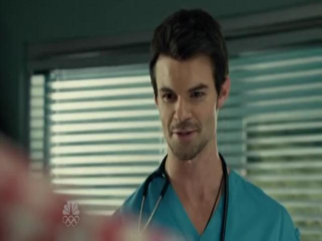 VampireDiariesWorld-dot-org_SavingHopeS01E07-1770.jpg
