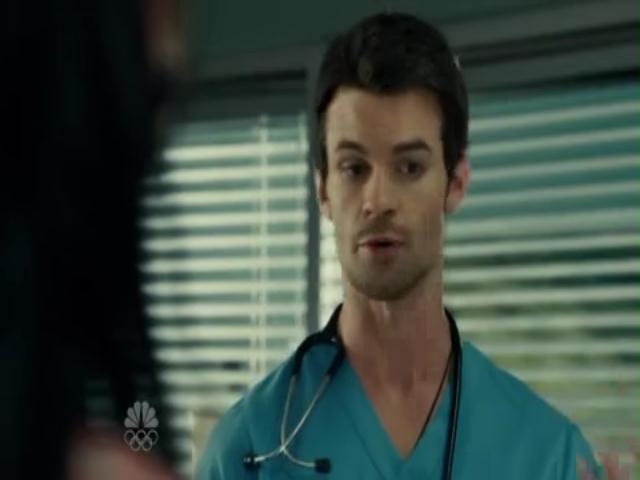 VampireDiariesWorld-dot-org_SavingHopeS01E07-1780.jpg