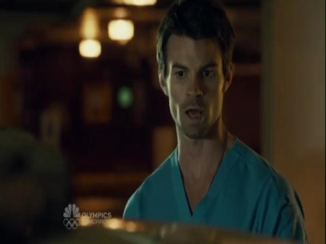 VampireDiariesWorld-dot-org_SavingHopeS01E08-1682.jpg