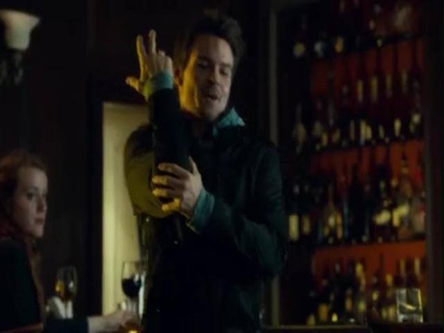 VampireDiariesWorld-dot-org_SavingHopeS01E08-2125.jpg