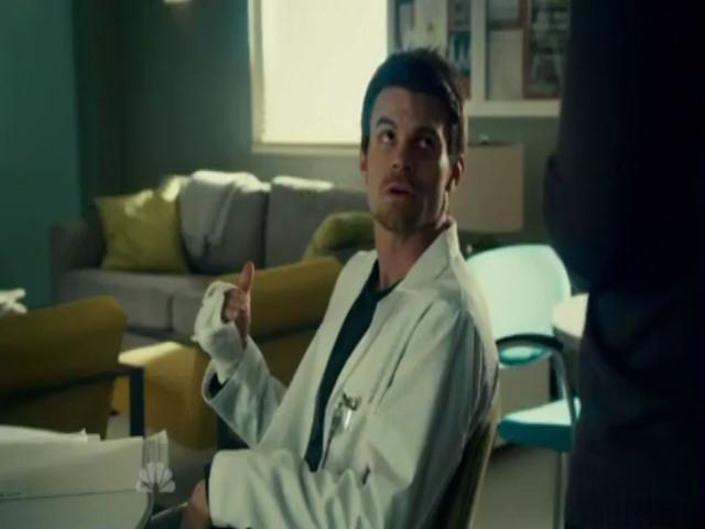 VampireDiariesWorld-dot-org_SavingHopeS01E09-1332.jpg