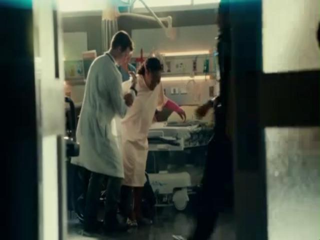 VampireDiariesWorld-dot-org_SavingHopeS01E09-2458.jpg
