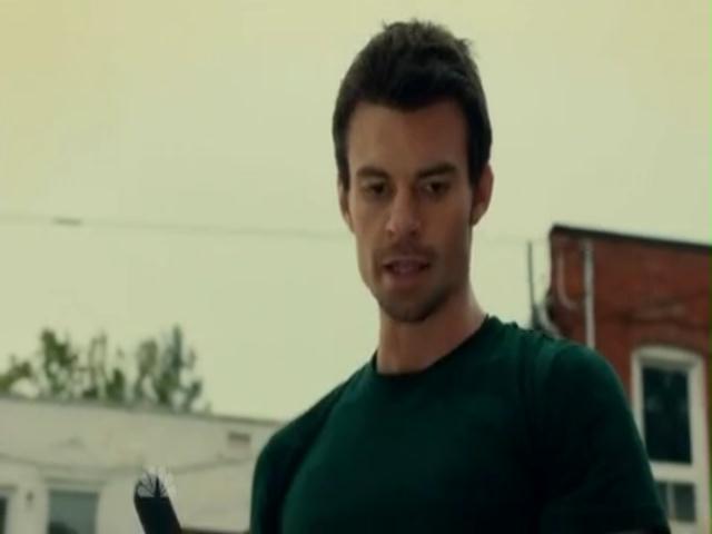 VampireDiariesWorld-dot-org_SavingHopeS01E10-1802.jpg