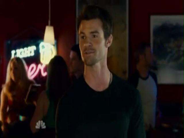 VampireDiariesWorld-dot-org_SavingHopeS01E10-1881.jpg