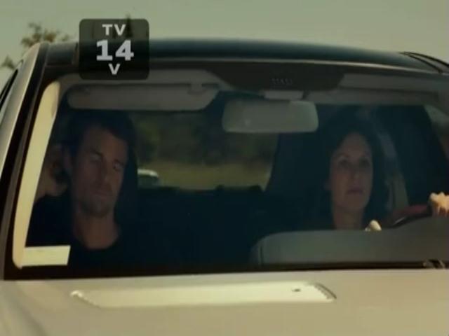 VampireDiariesWorld-dot-org_SavingHopeS01E10-1974.jpg