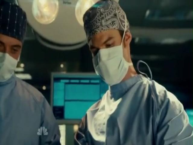 VampireDiariesWorld-dot-org_SavingHopeS01E10-2430.jpg