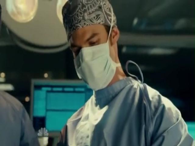 VampireDiariesWorld-dot-org_SavingHopeS01E10-2432.jpg