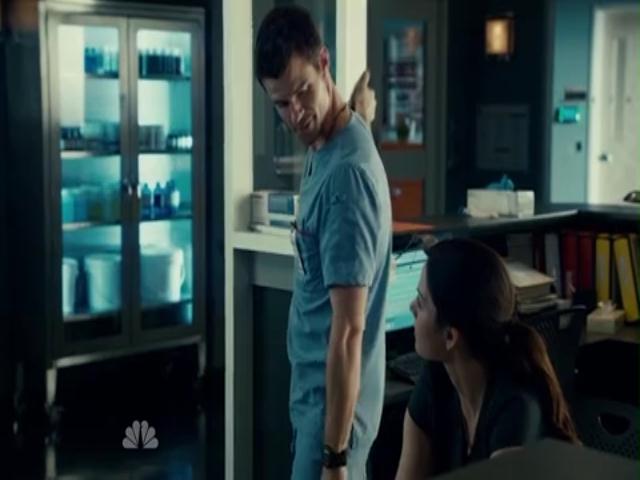 VampireDiariesWorld-dot-org_SavingHopeS01E11-1763.jpg