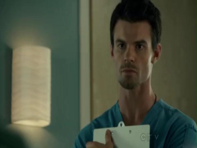 VampireDiariesWorld-dot-org_SavingHopeS01E12-1883.jpg
