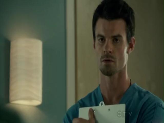 VampireDiariesWorld-dot-org_SavingHopeS01E12-1884.jpg