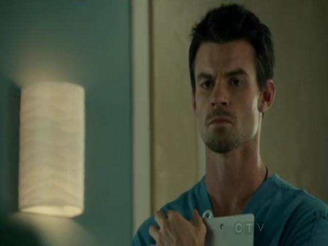 VampireDiariesWorld-dot-org_SavingHopeS01E12-1891.jpg