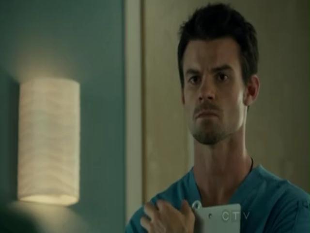 VampireDiariesWorld-dot-org_SavingHopeS01E12-1892.jpg