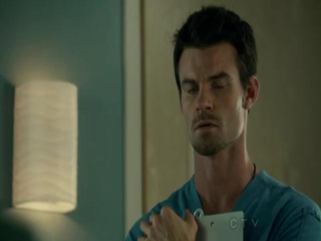 VampireDiariesWorld-dot-org_SavingHopeS01E12-1900.jpg