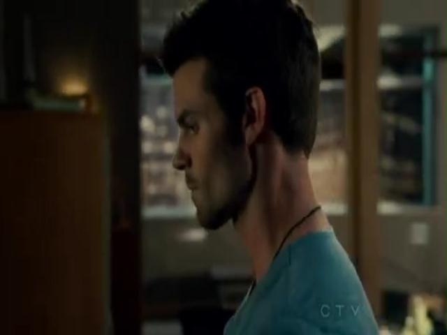 VampireDiariesWorld-dot-org_SavingHopeS01E12-2192.jpg