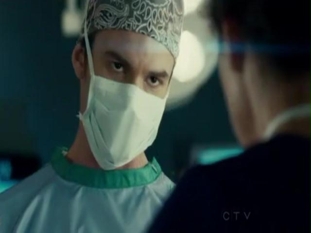 VampireDiariesWorld-dot-org_SavingHopeS01E13-1581.jpg