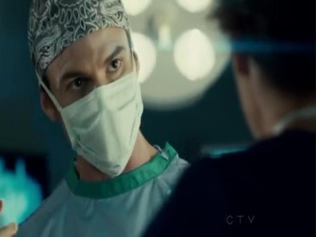 VampireDiariesWorld-dot-org_SavingHopeS01E13-1585.jpg
