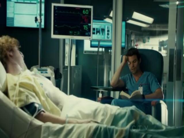 VampireDiariesWorld-dot-org_SavingHopeS01E13-1950.jpg