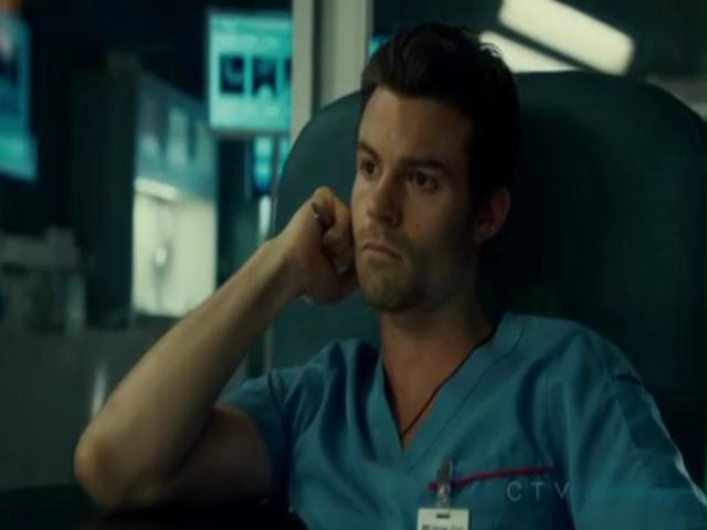 VampireDiariesWorld-dot-org_SavingHopeS01E13-2001.jpg