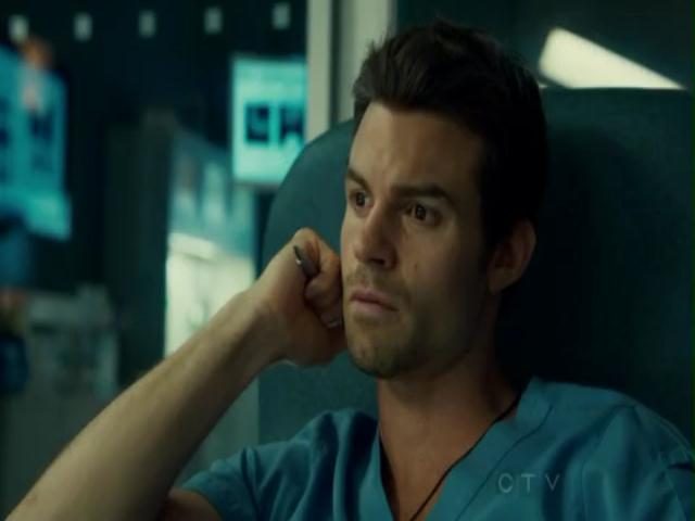 VampireDiariesWorld-dot-org_SavingHopeS01E13-2013.jpg