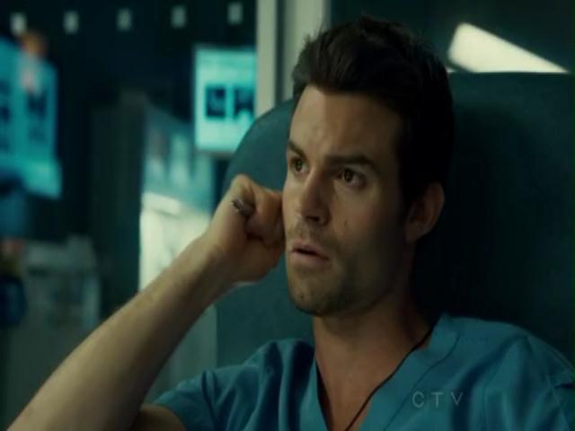 VampireDiariesWorld-dot-org_SavingHopeS01E13-2016.jpg