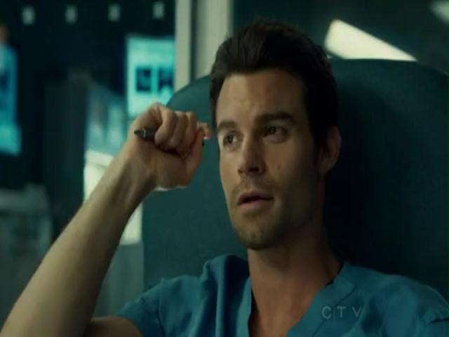 VampireDiariesWorld-dot-org_SavingHopeS01E13-2022.jpg