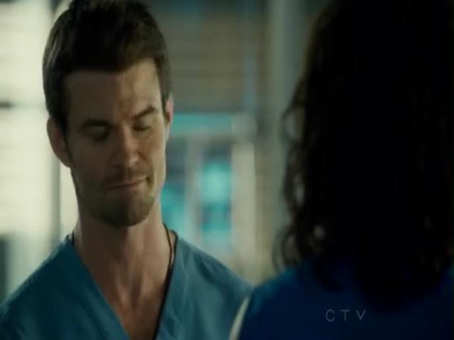 VampireDiariesWorld-dot-org_SavingHopeS01E13-2272.jpg