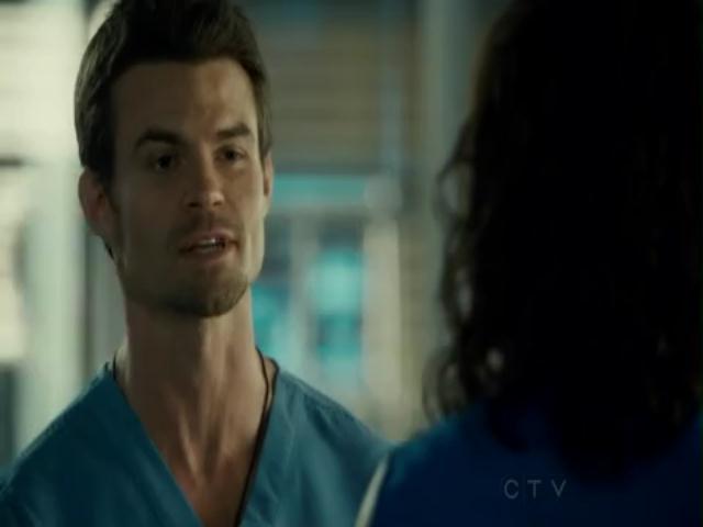 VampireDiariesWorld-dot-org_SavingHopeS01E13-2273.jpg
