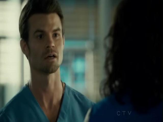 VampireDiariesWorld-dot-org_SavingHopeS01E13-2274.jpg