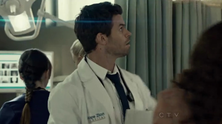 VampireDiariesWorld-dot-org_SavingHope2x01-0453.jpg