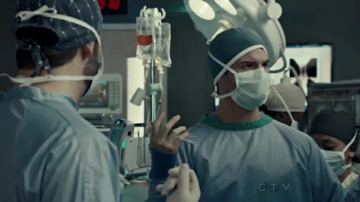 VampireDiariesWorld-dot-org_SavingHope2x01-0867.jpg