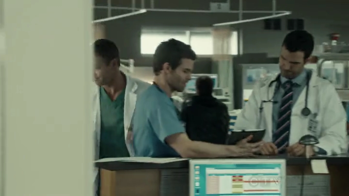 VampireDiariesWorld-dot-org_SavingHope2x01-1188.jpg