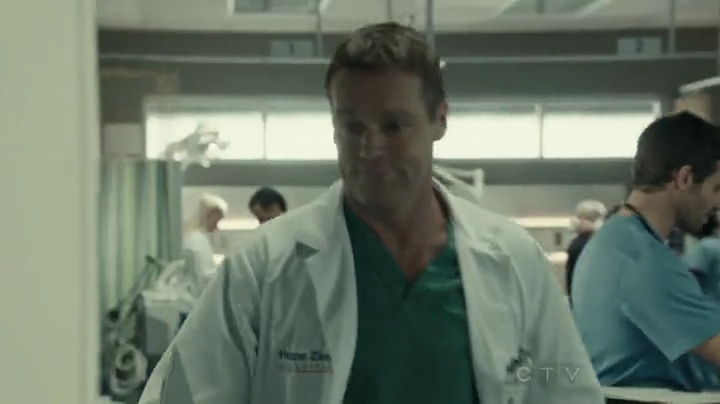 VampireDiariesWorld-dot-org_SavingHope2x01-1190.jpg