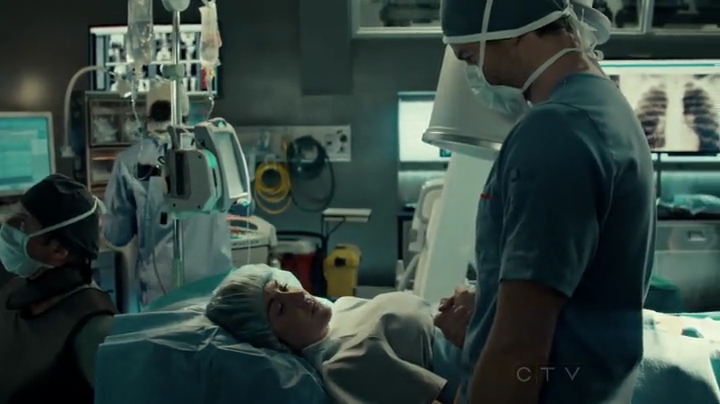VampireDiariesWorld-dot-org_SavingHope2x01-1524.jpg