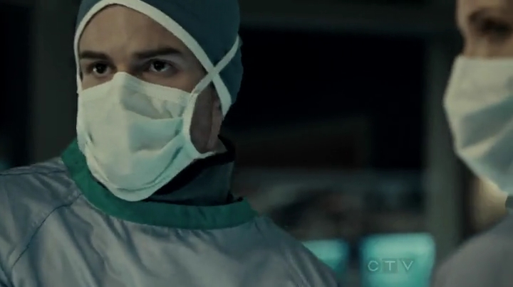 VampireDiariesWorld-dot-org_SavingHope2x01-1975.jpg
