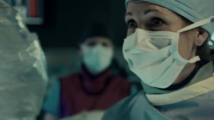 VampireDiariesWorld-dot-org_SavingHope2x01-2027.jpg