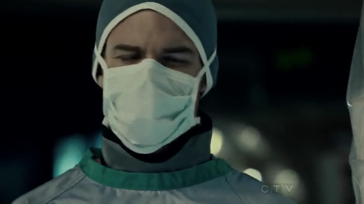 VampireDiariesWorld-dot-org_SavingHope2x01-2031.jpg