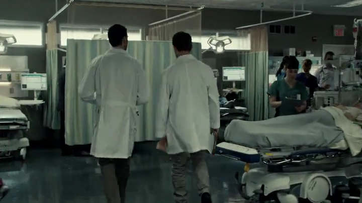 VampireDiariesWorld-dot-org_SavingHope2x01-0439.jpg