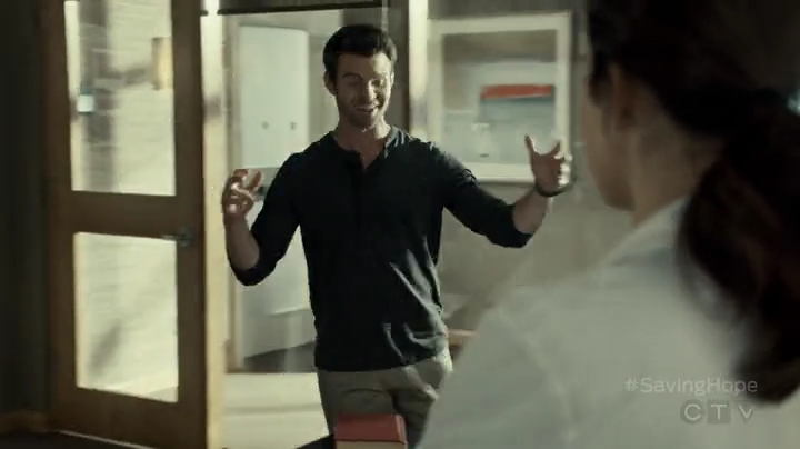 VampireDiariesWorld-dot-org_SavingHope2x01-1116.jpg