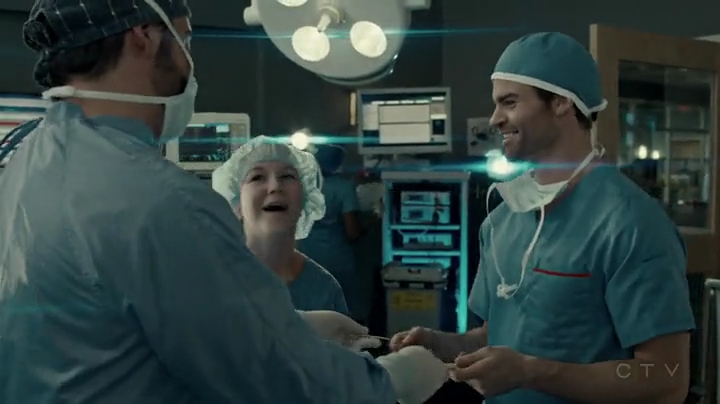 VampireDiariesWorld-dot-org_SavingHope2x01-1180.jpg