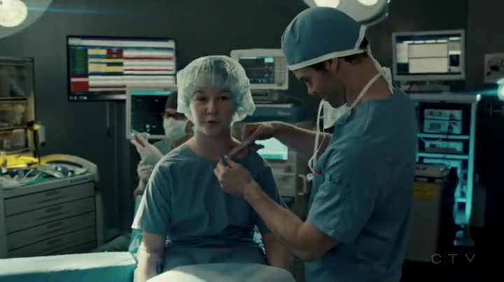 VampireDiariesWorld-dot-org_SavingHope2x01-1185.jpg