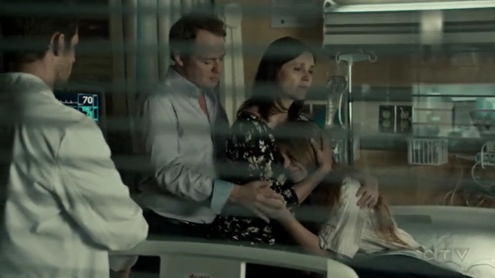 VampireDiariesWorld-dot-org_SavingHope2x01-2365.jpg